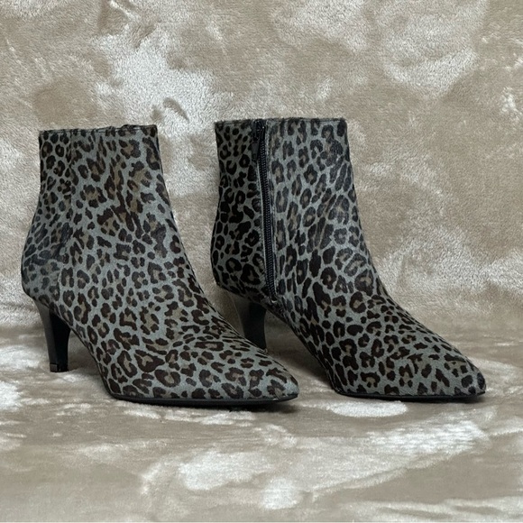 Preston & York Delores Gray Blue Leopard Print Ankle Boots Size 7.5 - Picture 1 of 14
